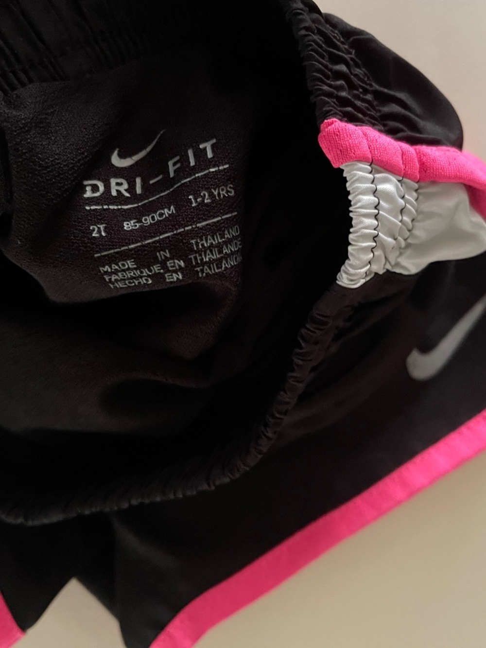 Girls Nike Shirt & Shorts - size 2T - Picture 2 of 7